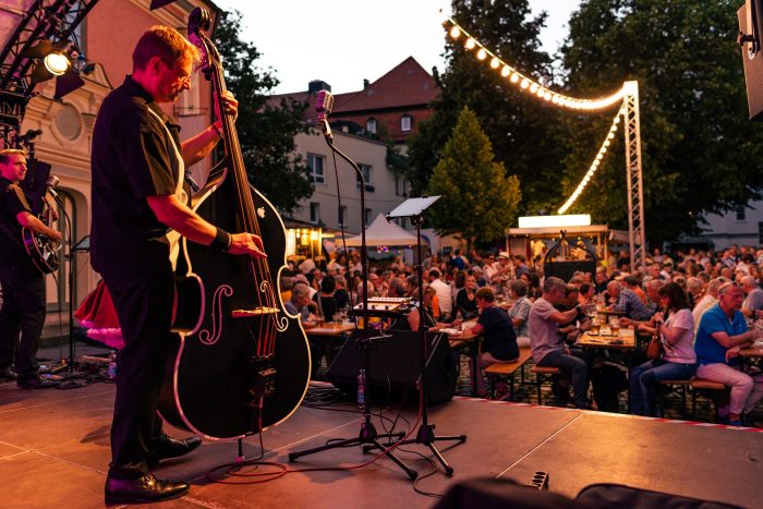 Abendprogramm am Sigmund-Ullmann-Platz beim Stadtfest Kempten